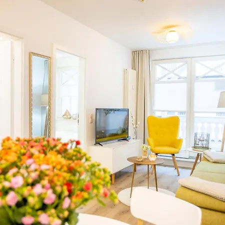 Fewo Auszeit Im Haus Strandburg Binz Exterior photo